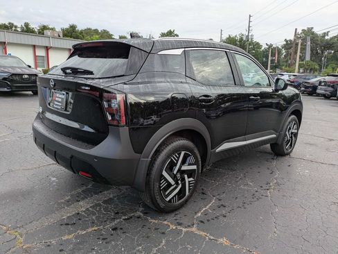 Used 2026 Nissan Kicks SV FWD image 4