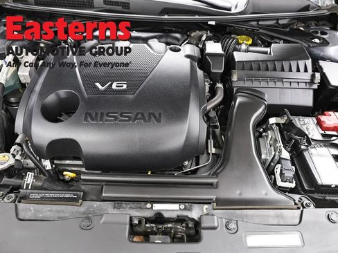 Used 2023 Nissan Maxima SV w/ Floor Mat Group FWD image 7