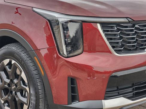 Used 2025 Kia Sorento S w/ Panoramic Sunroof Package image 11