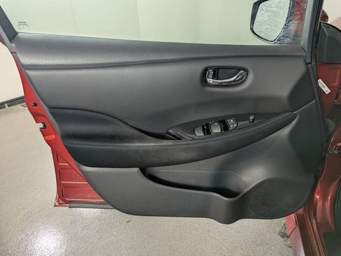 Used 2019 Nissan Leaf SV Plus w/ SV Plus Technology Package image 9