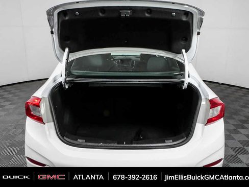 Used 2017 Chevrolet Cruze LT image 28