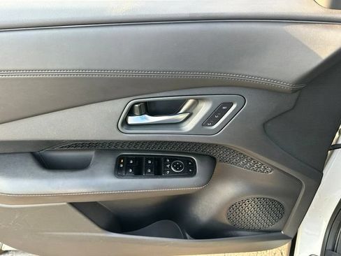 Certified 2024 Nissan Ariya AWD image 18