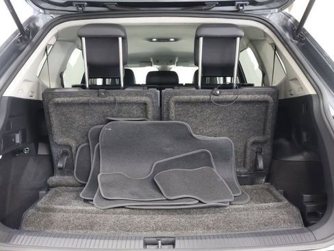 Used 2023 Volkswagen Tiguan SE image 27