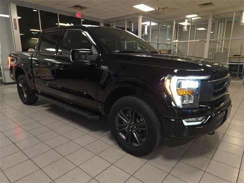 Used 2021 Ford F150 Lariat image 2