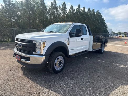Used 2019 Ford F550 4x4 SuperCab Super Duty image 1