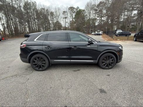 Certified 2022 Lincoln Nautilus Reserve w/ Equipment Group 202A image 6