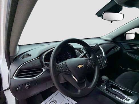 Used 2025 Chevrolet Malibu LS w/ LPO, Floor Liner Package FWD image 13