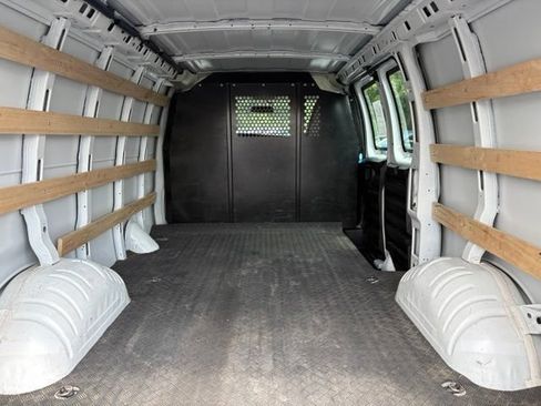 Used 2025 Chevrolet Express 2500 w/ Driver Convenience Package RWD image 9