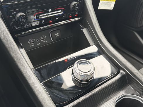 New 2025 Jeep Grand Cherokee Laredo X image 37