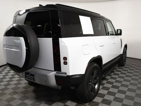 Used 2025 Land Rover Defender 110 S image 6