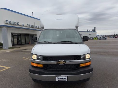 New 2025 Chevrolet Express 3500 w/ Power Convenience Package image 22