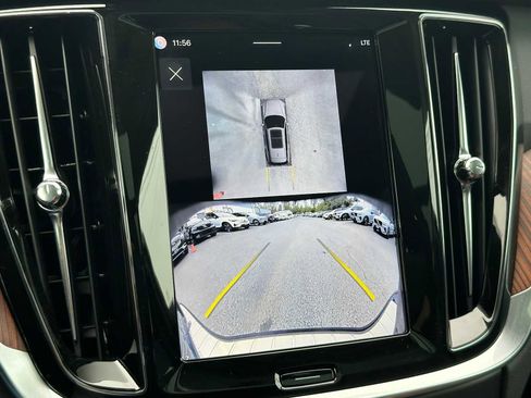 Used 2026 Volvo V60 B5 Cross Country Plus w/ Climate Package image 26