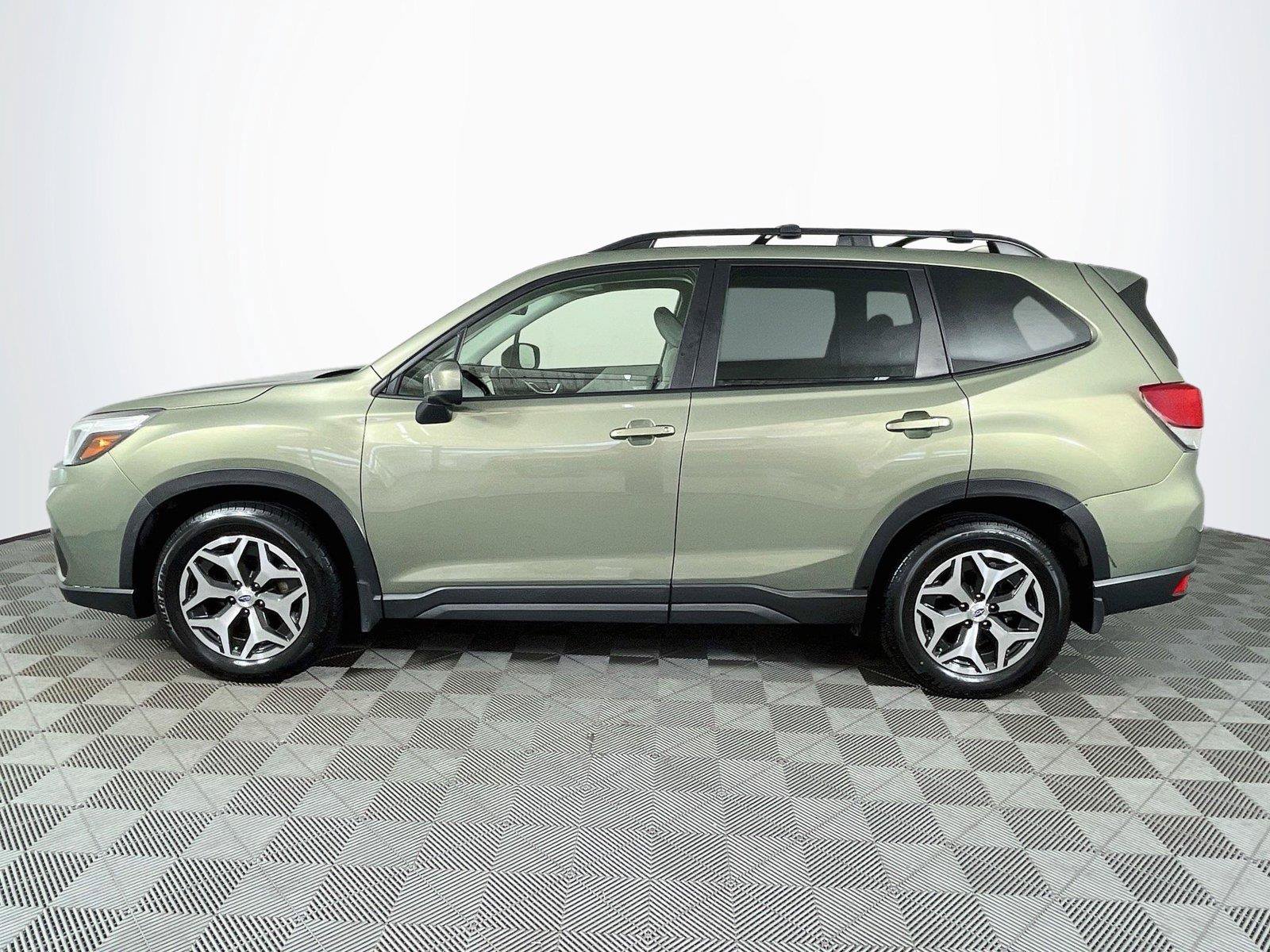 Used 2021 Subaru Forester Premium AWD/4WD image 4