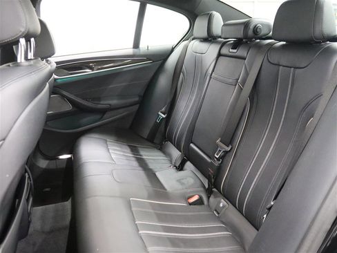 Used 2021 BMW 540i xDrive w/ Premium Package image 10