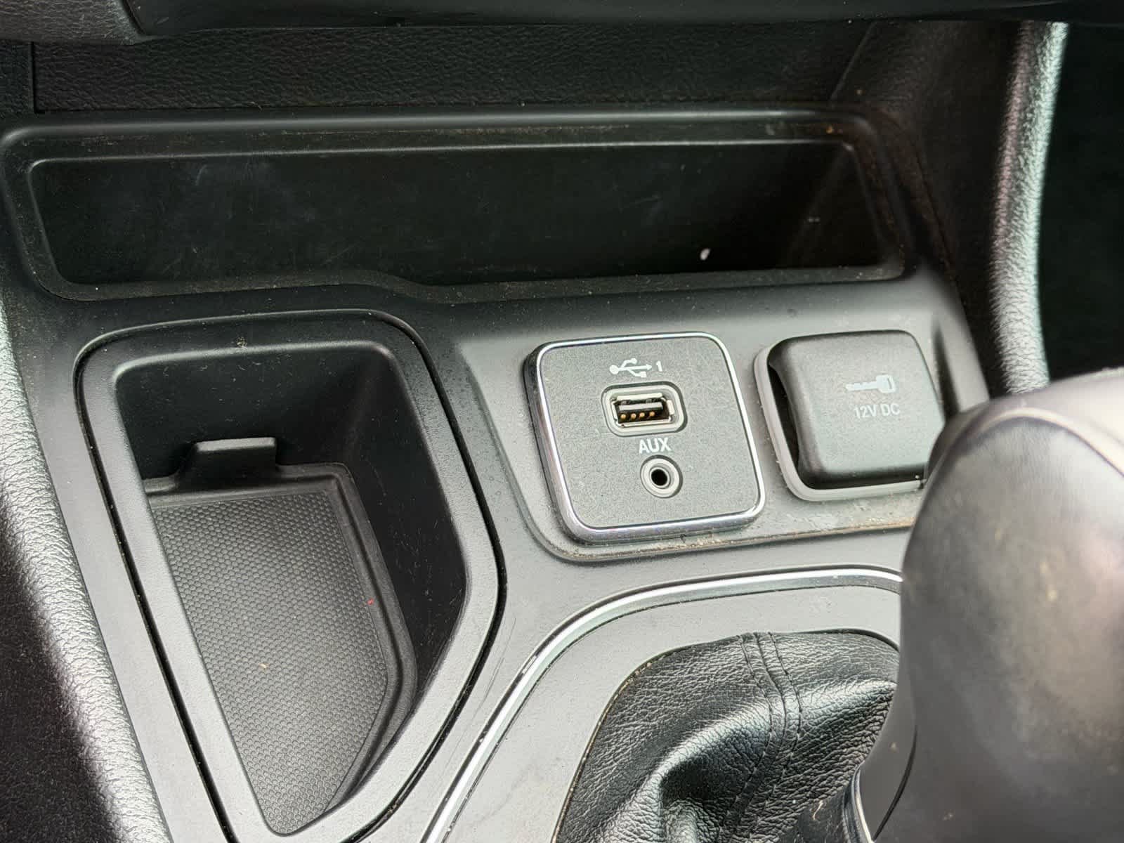 Used 2020 Jeep Cherokee Latitude Plus FWD image 11