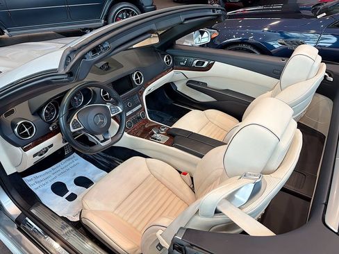 Certified 2020 Mercedes-Benz SL 550 image 21
