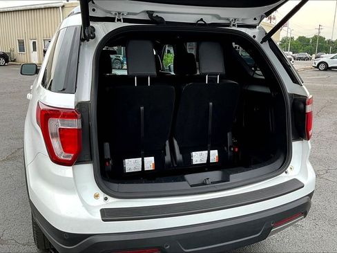 Used 2019 Ford Explorer XLT w/ Equipment Group 202A FWD image 8