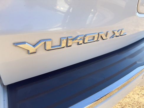 Used 2016 GMC Yukon XL Denali w/ Open Road Package image 9