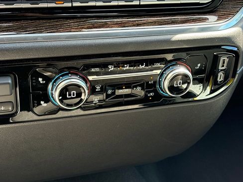 Used 2025 GMC Sierra 1500 Elevation image 16