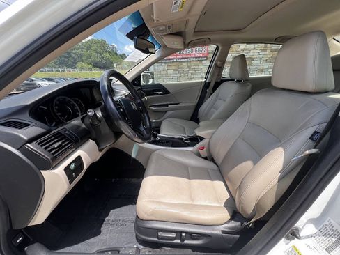 Used 2013 Honda Accord Touring image 16
