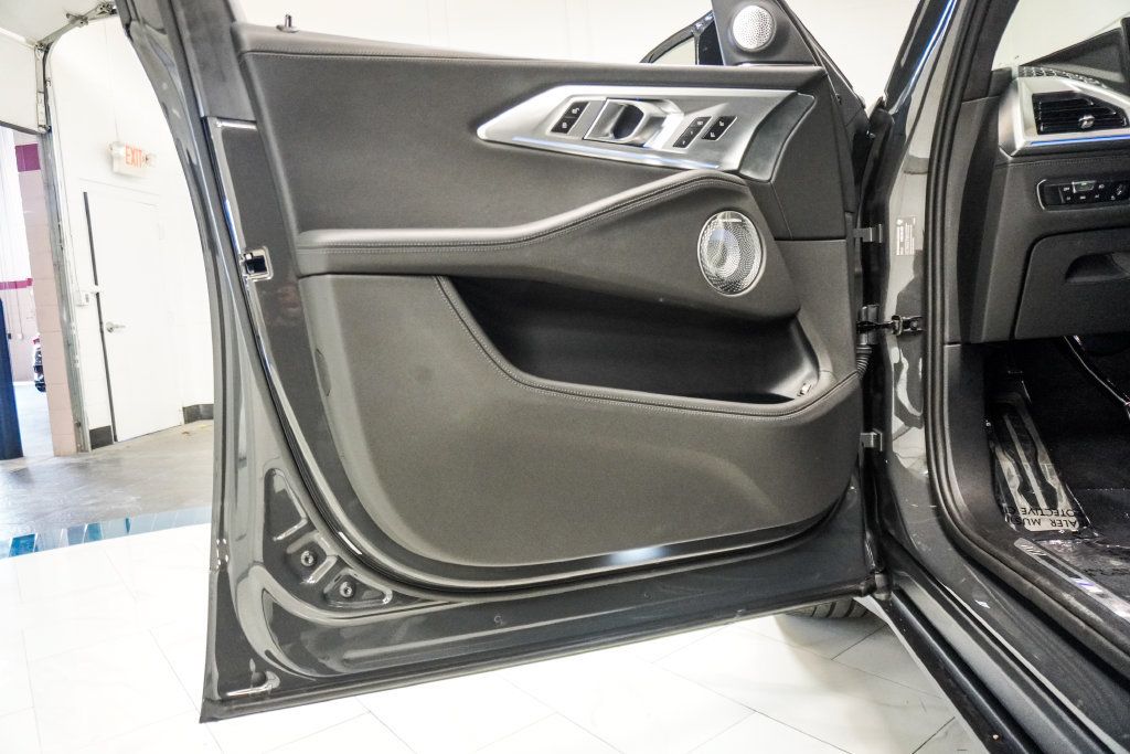 Used 2023 BMW XM AWD/4WD image 21