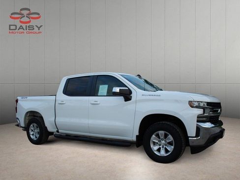 Used 2020 Chevrolet Silverado 1500 LT image 3
