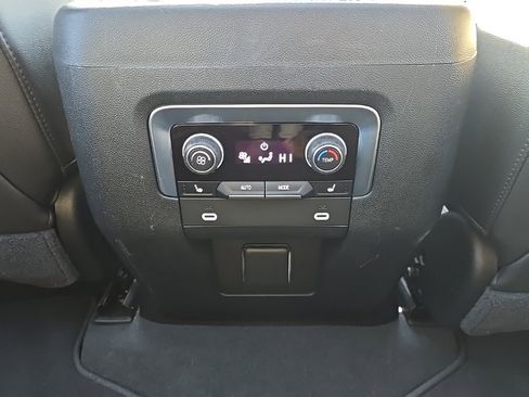 Used 2021 Chevrolet Tahoe Premier w/ Premium Package image 26