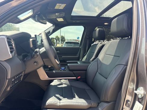 Used 2026 Toyota Sequoia Platinum AWD/4WD image 7
