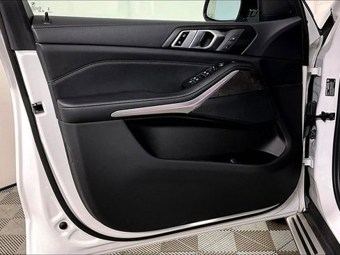 Used 2023 BMW X5 xDrive40i image 23