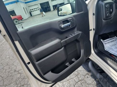 New 2026 Chevrolet Silverado 1500 Custom Trail Boss AWD/4WD image 17