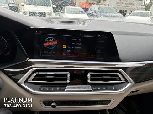 Used 2019 BMW X5 xDrive50i w/ M Sport Package AWD/4WD image 11