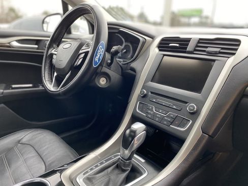 Used 2016 Ford Fusion SE w/ Equipment Group 202A image 17