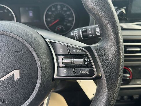 Used 2023 Kia Seltos LX image 14