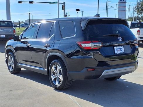 Used 2025 Honda Pilot EX-L image 5