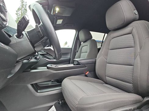 Used 2025 Chevrolet Equinox LT image 13