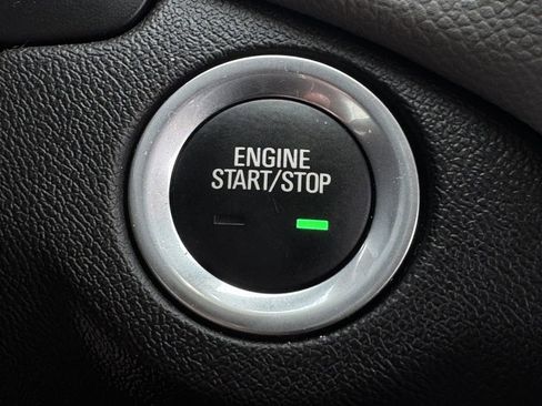 Used 2024 Chevrolet Equinox LS w/ LS Convenience Package FWD image 19