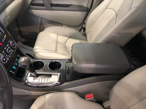 Used 2017 Buick Enclave Premium image 7