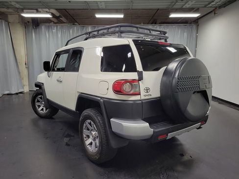 Used 2014 Toyota FJ Cruiser 4WD w/ Upgrade Package image 6