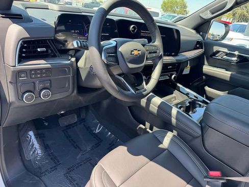 New 2025 Chevrolet Suburban Premier image 10