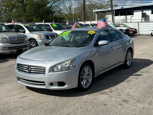 Used 2011 Nissan Maxima 3.5 S image 2