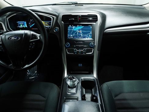 Used 2019 Ford Fusion SE image 14