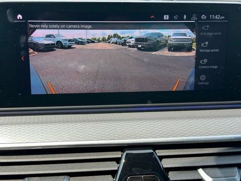Used 2020 BMW M550i xDrive AWD/4WD image 25