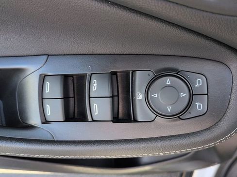 Used 2025 Buick Encore GX Preferred AWD/4WD image 15