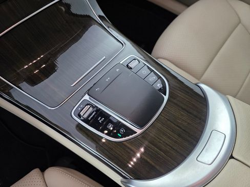 Certified 2022 Mercedes-Benz GLC 300 image 23