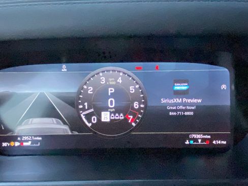 Used 2021 Land Rover Defender 90 X-Dynamic S image 8