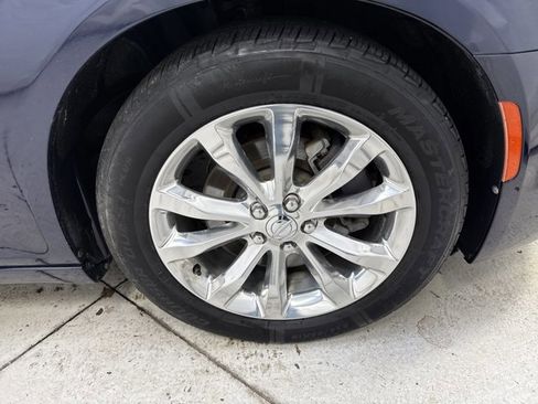 Used 2017 Chrysler 300 C w/ Safetytec Plus Group image 32