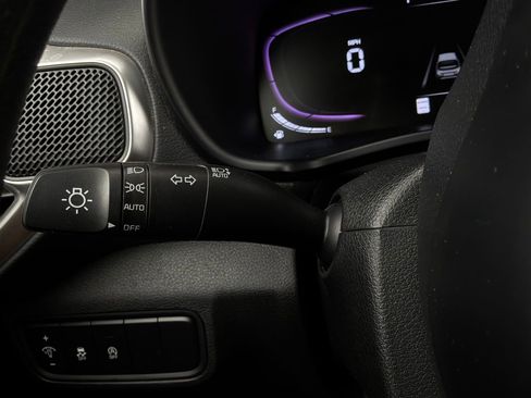 Used 2025 Kia Soul LX w/ LX Technology Package FWD image 33