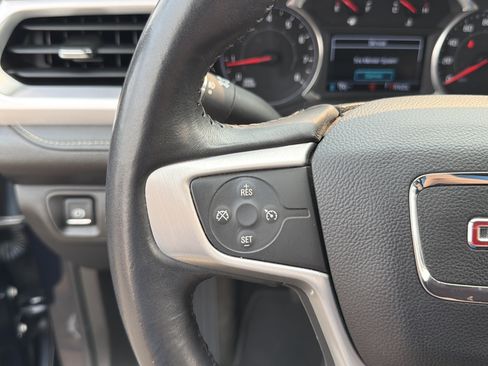 Used 2017 GMC Acadia SLT AWD/4WD image 15