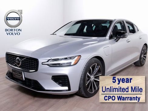 Used 2023 Volvo S60 T8 Plus image 1