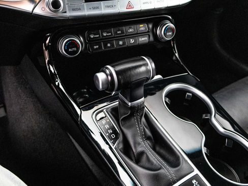 Used 2019 Kia Stinger RWD image 37